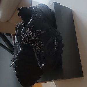Balenciaga track